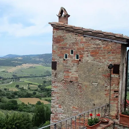House - Il Torrino Apartment *