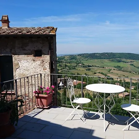 House - Il Torrino Apartment *
